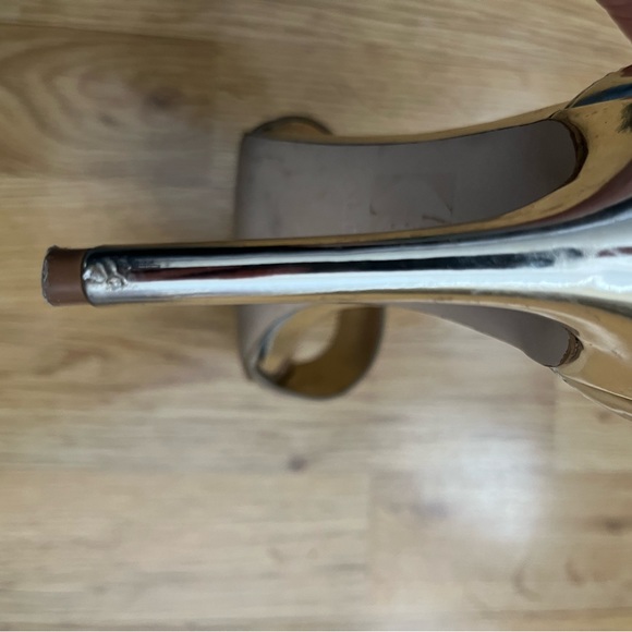 Stunning gold high heels - Picture 4 of 8